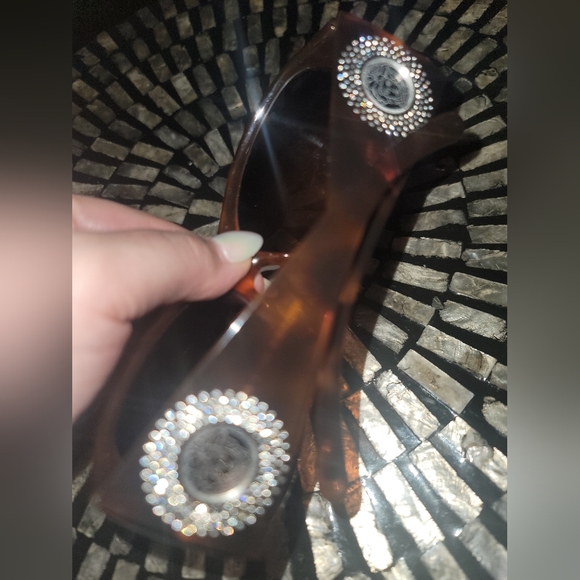 Versace Havana Brown Vintage Sunglasses - Picture 14 of 15